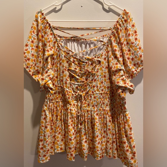 Torrid, Size 3, Sunset Floral, Peplum Cris Cross Back Top - NWT - Picture 6 of 9